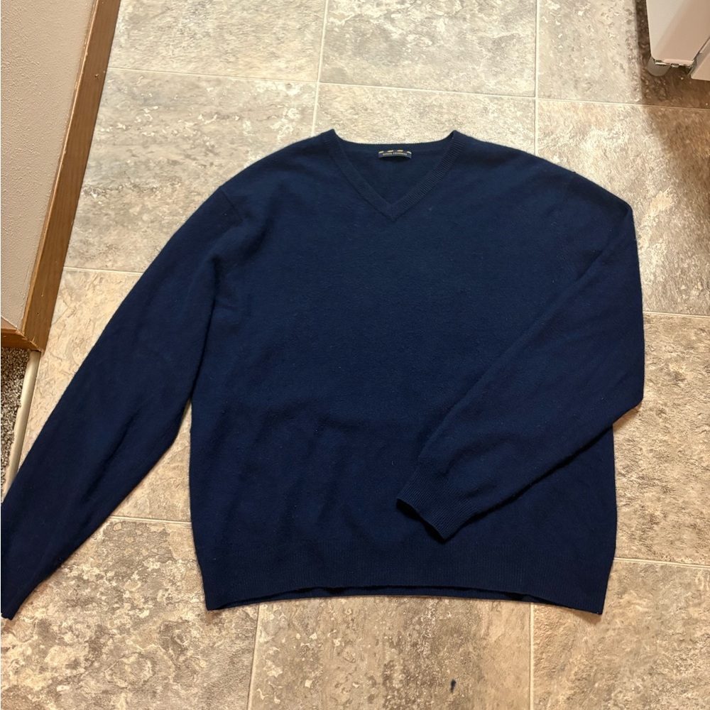 Estate Cashmere Blue V-neck sweater